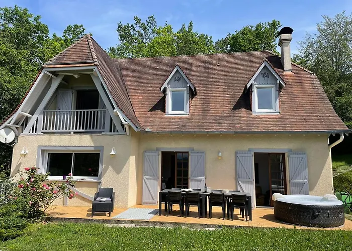 Ideal Famille - Havre De Paix - Vue Pyrenees -spa Ete فيلة